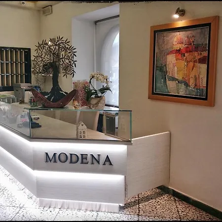 Modena Old Town فندق
