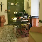 Modena Old Town Hotel 2*