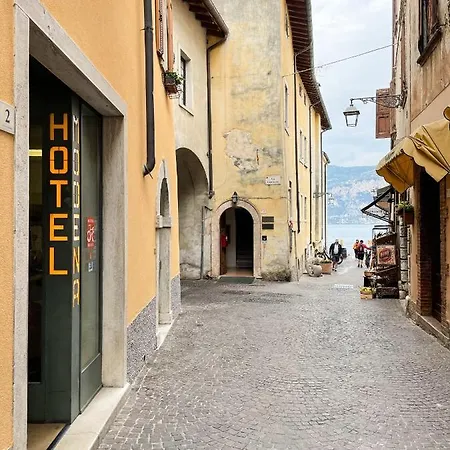 Hotell Modena Old Town 2*