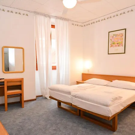 Modena Old Town Μαλτσεζίνε