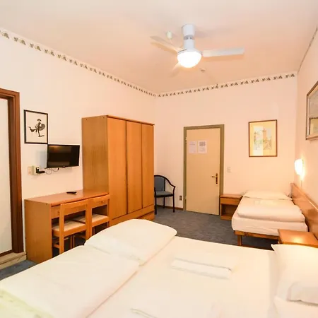 Hotell Modena Old Town Malcesine