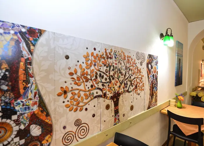 Hotel Modena Old Town 2*