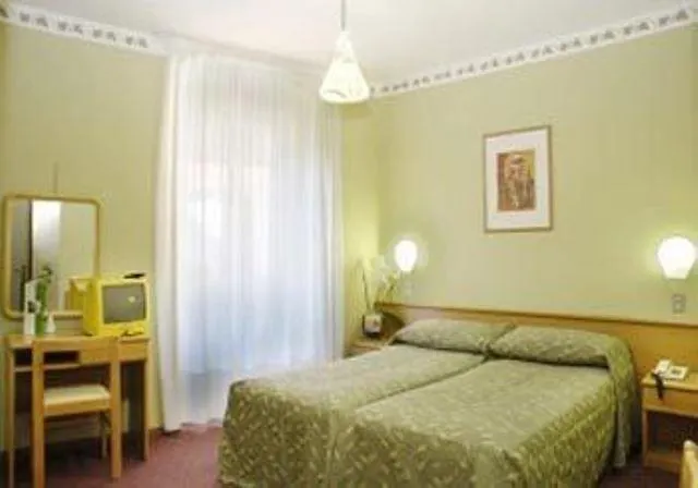 Modena Old Town Мальчезине