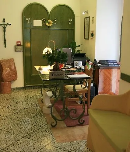 Modena Old Town Hotel 2*