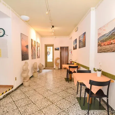 Modena Old Town 酒店 马尔切西内