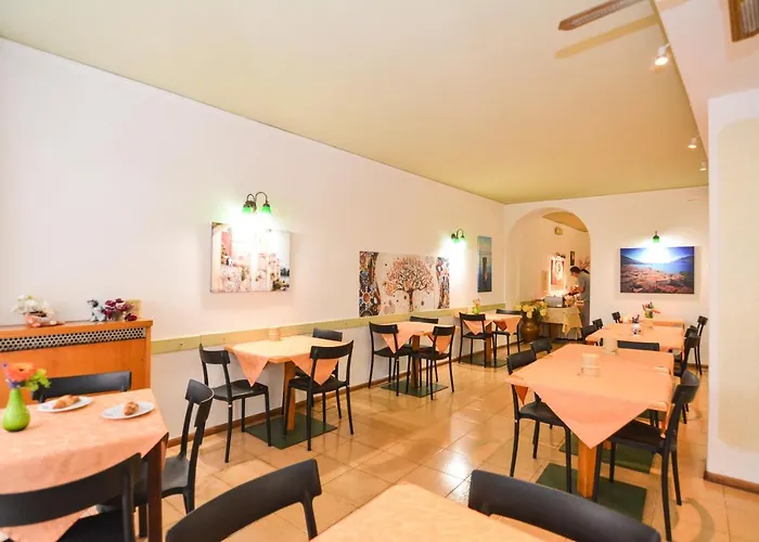 Hotel Modena Old Town